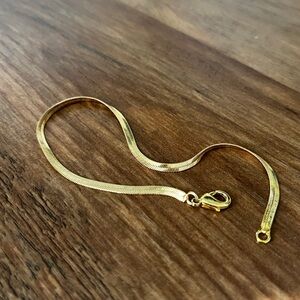 Elegant Gold Anklet